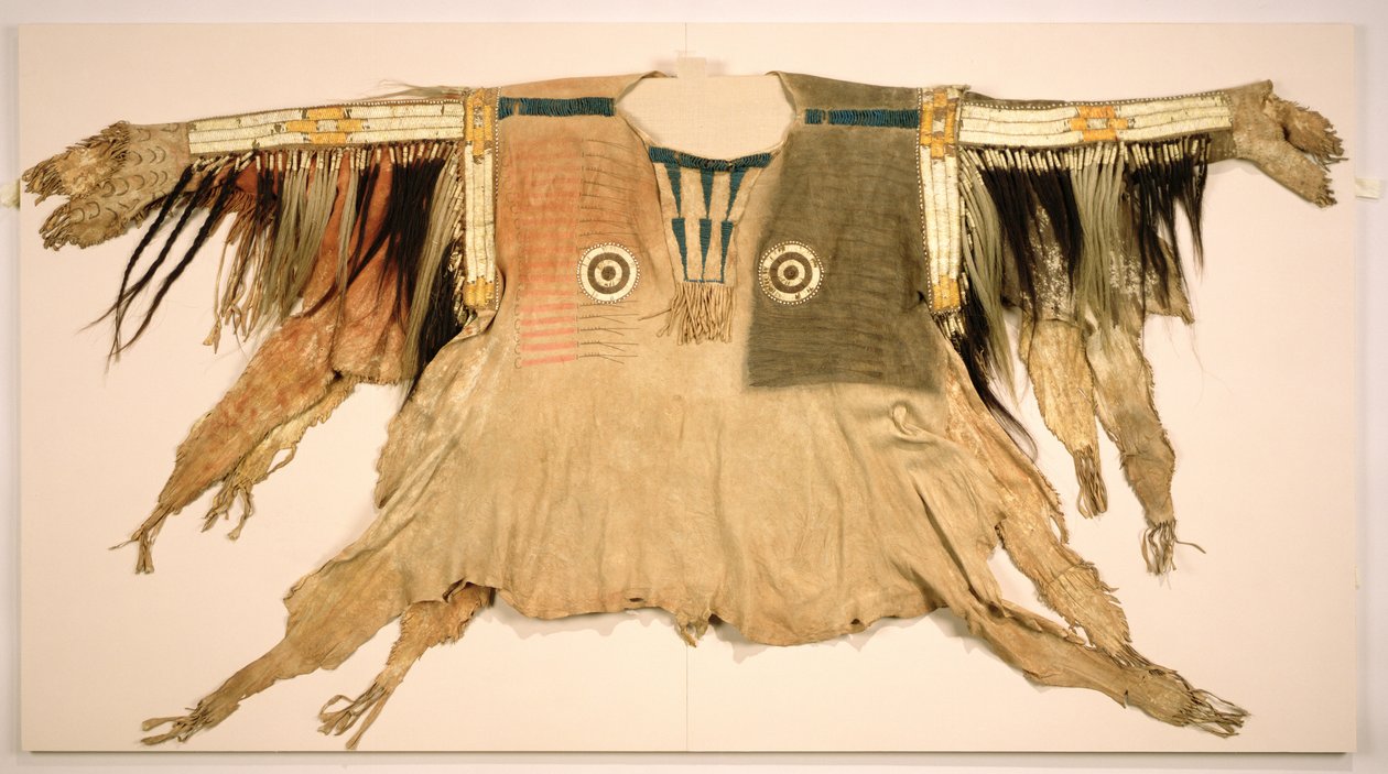 Skjorte til Chiefs War Dress, Sioux, Yantonai, 1801-33 af American School