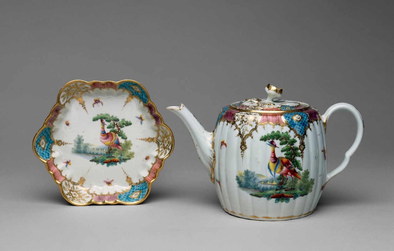 Tekande og låg og stativ, Worcester Porcelæn, 1775 (blødt-pasta porcelæn) af English School