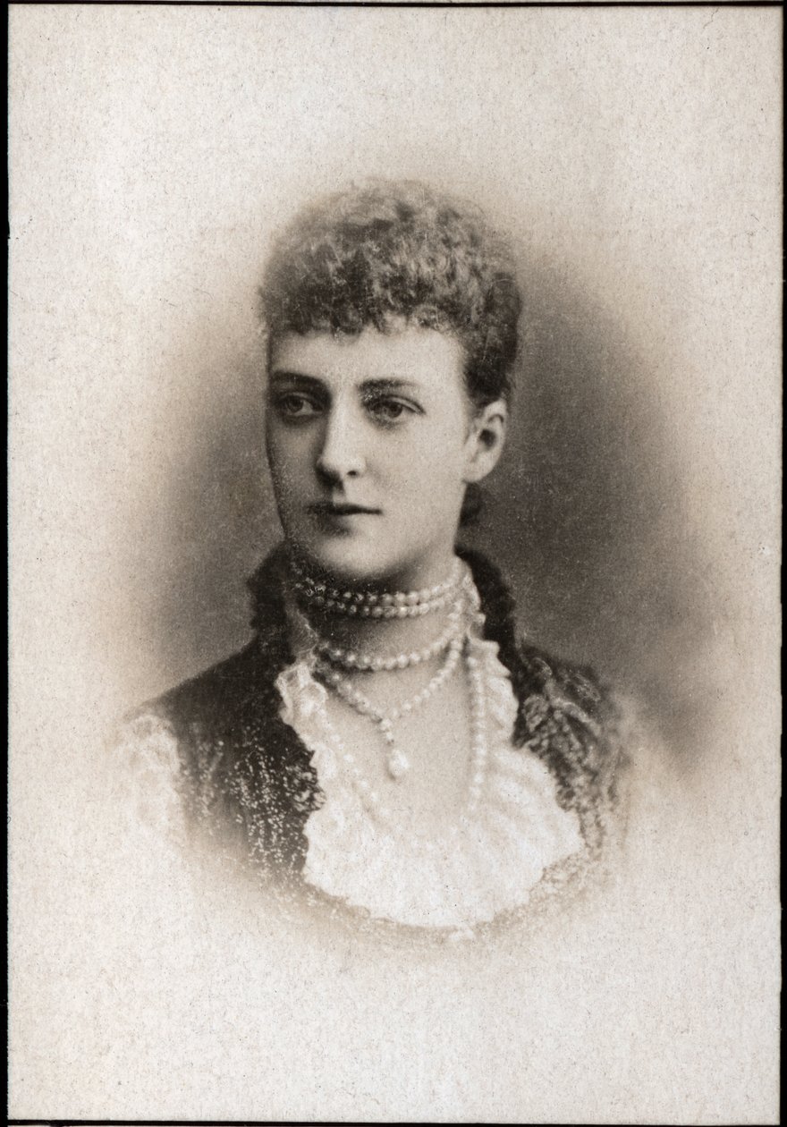 Portræt af Alexandra af Danmark (1844-1925), dronningefælle af Det Forenede Kongerige. af French Photographer