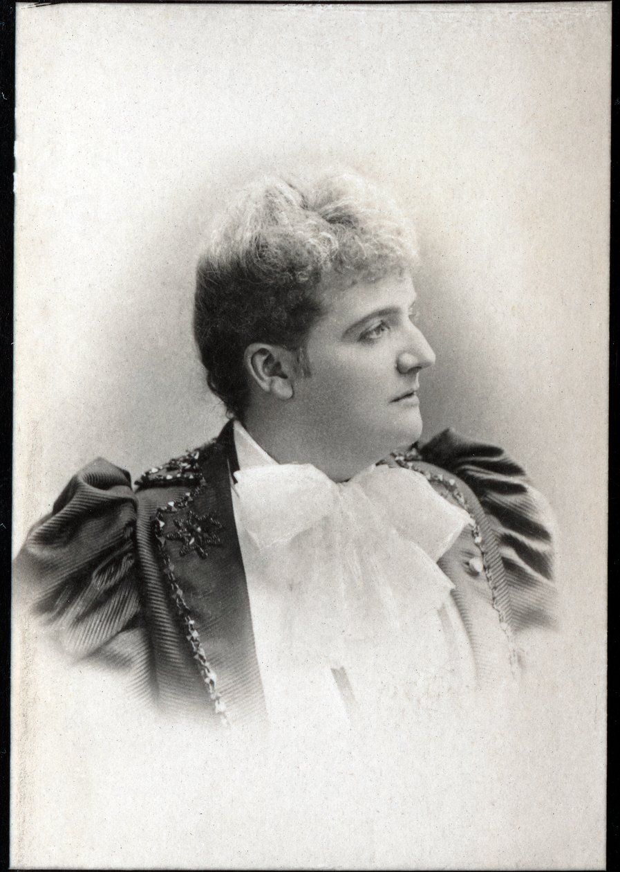Portræt af Augusta Mary Anne Holmes (Hermann Zenta) (1847-1903), fransk komponist. af French Photographer