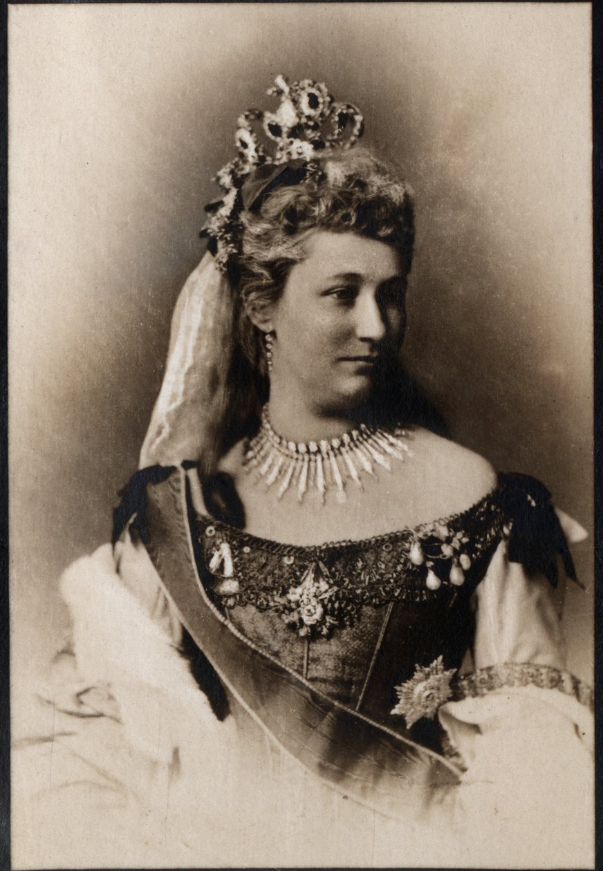 Portræt af Augusta Victoria af Schleswig Holstein (1846-1923), tysk kejserinde. af French Photographer