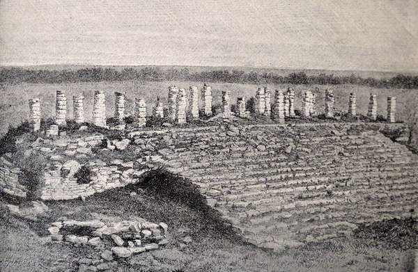 Great Pyramid and Gallery of Ake, fra The Ancient Cities of the New World, af Claude-Joseph-Desire Charnay, pub. 1887 af French School