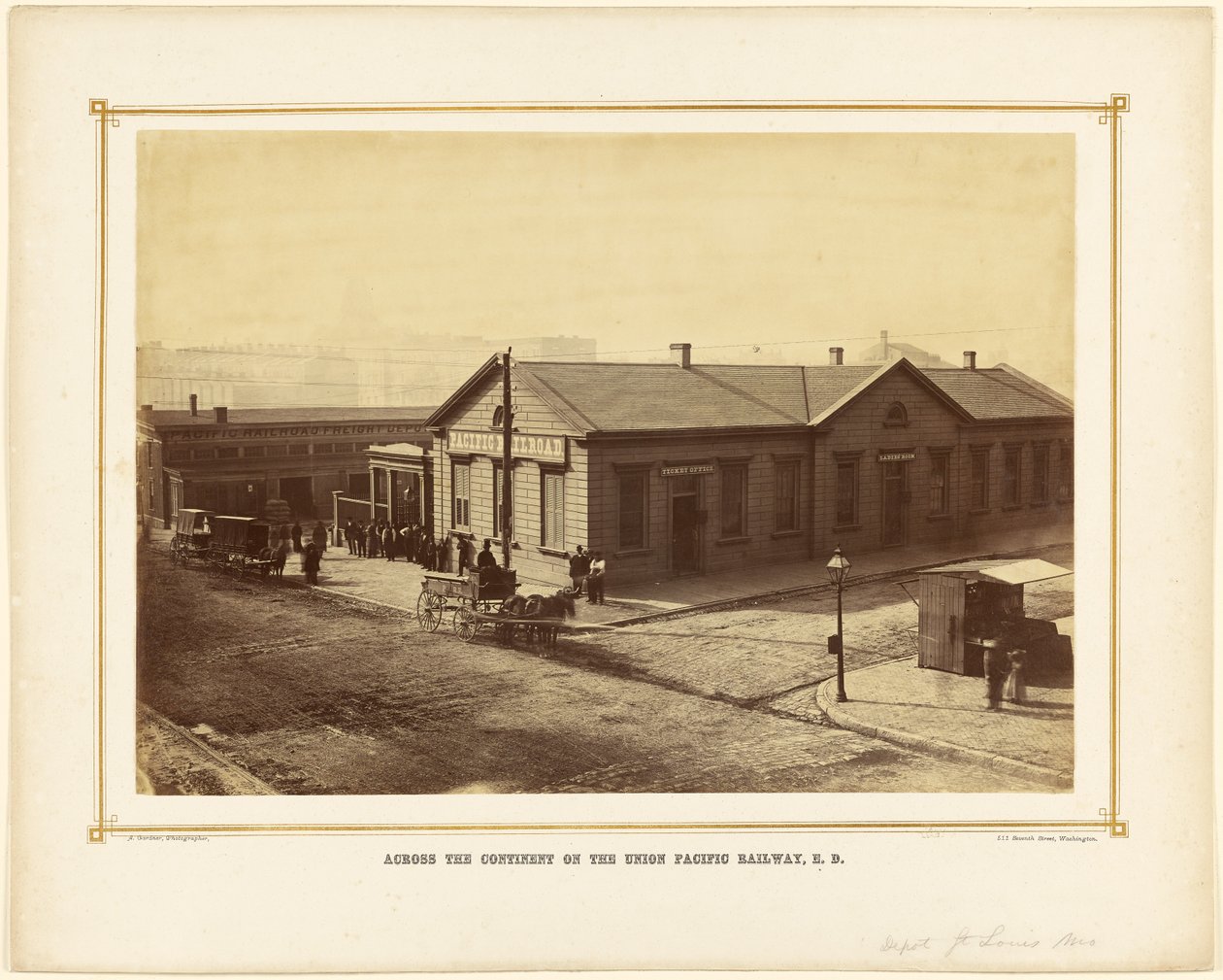 [Depot St. Louis, Missouri] af Alexander Gardner