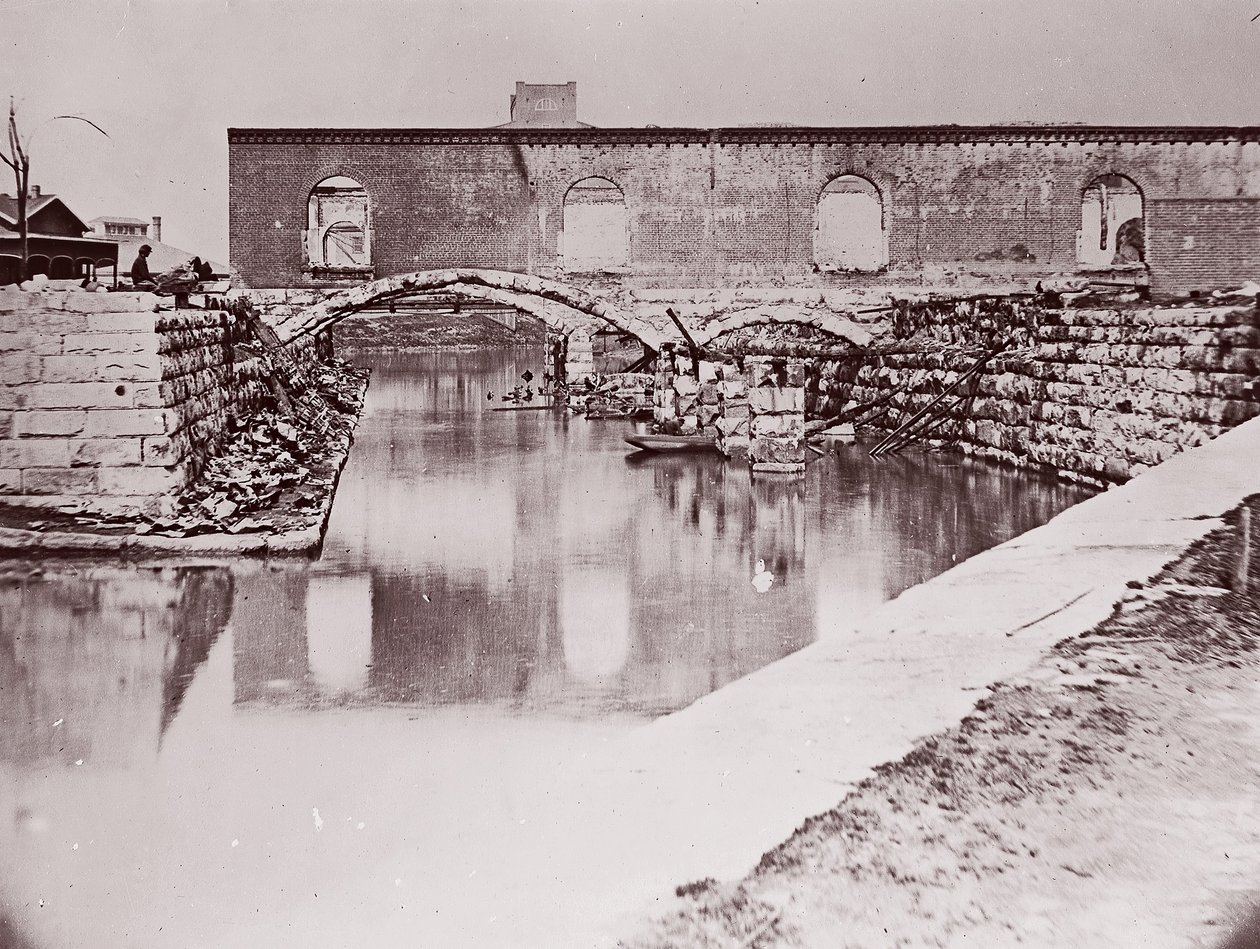 Ruiner nær Canal Basin, Richmond, 1865. af Alexander Gardner
