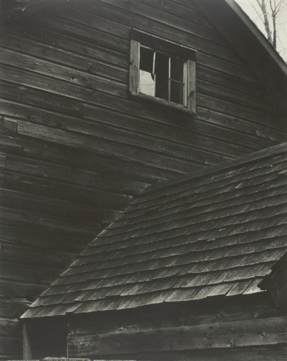 Barn-Lake George, 1922. af Alfred Stieglitz