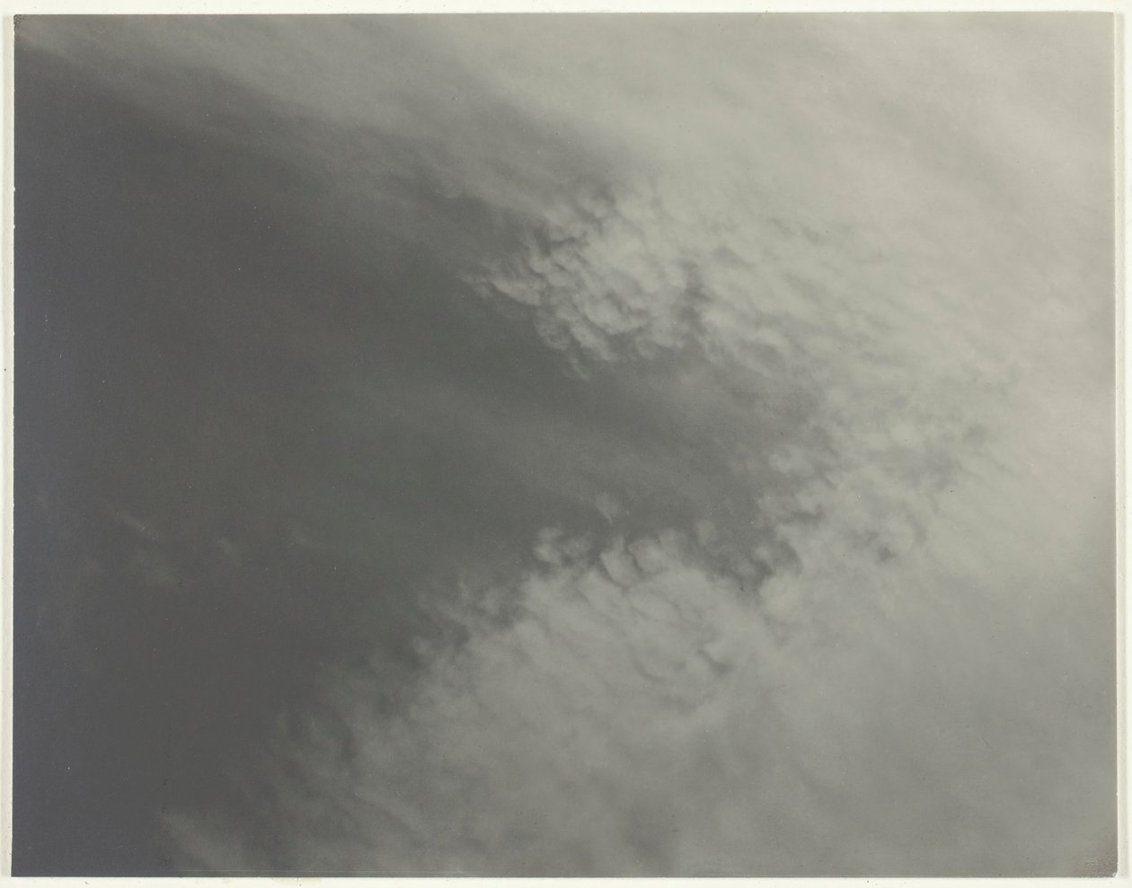 Tilsvarende, fra sæt E Print 1, 1923. af Alfred Stieglitz