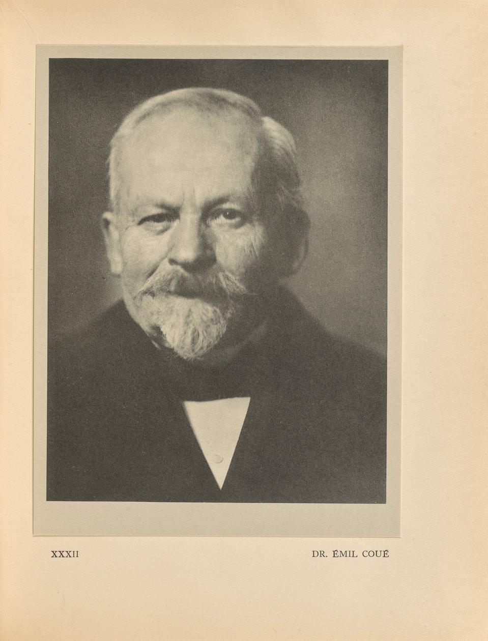 Dr. Émil Coué af Alvin Langdon Coburn