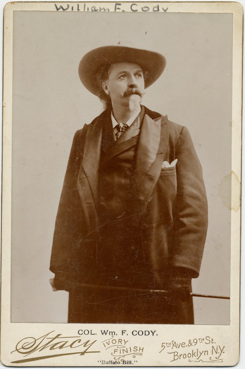 William Frederick Cody, Buffalo Bill (1846-1917), amerikansk soldat og performer, foto af Stacy, Brooklyn (albumfoto) af American Photographer