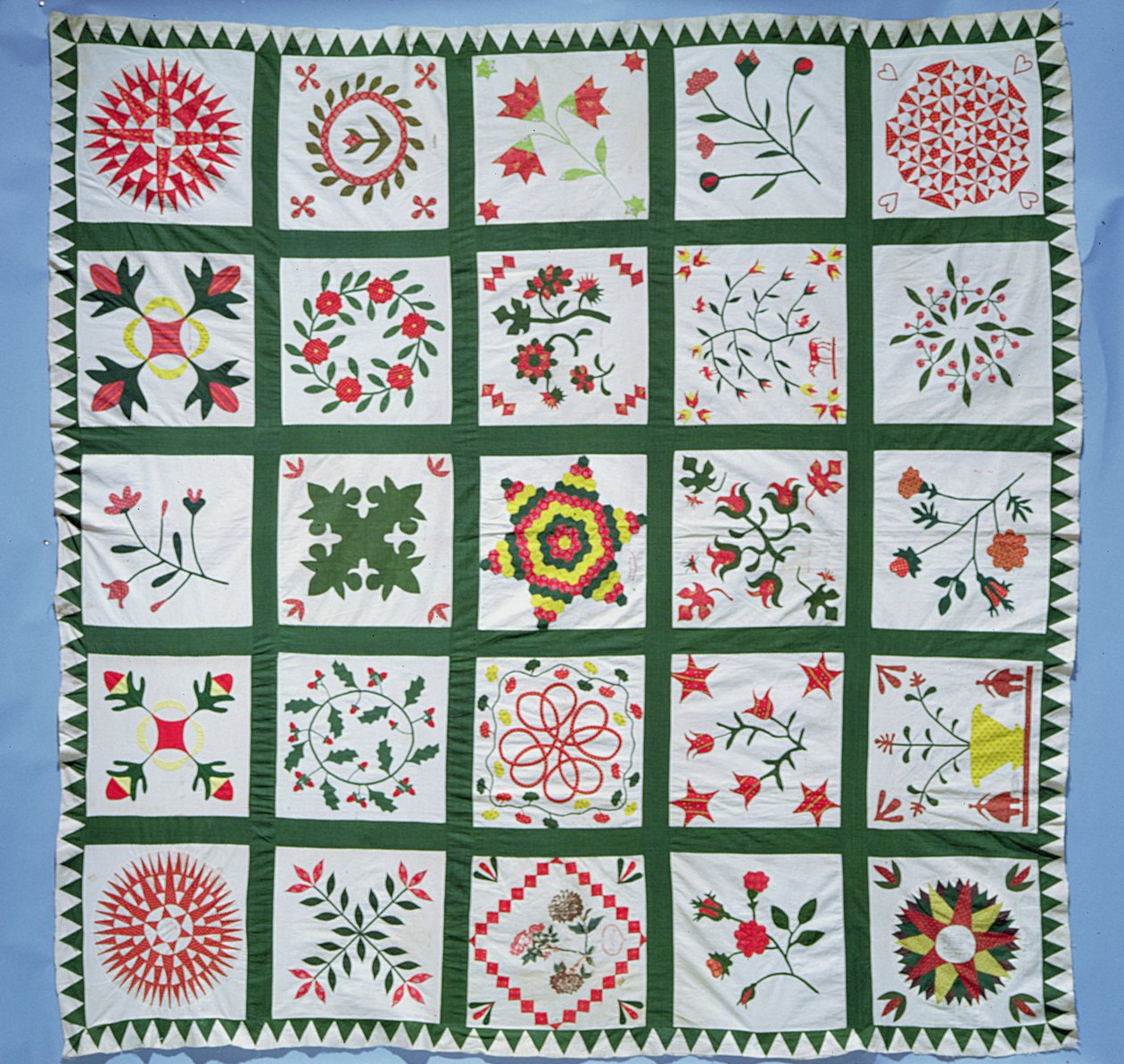 Albumdyne med årstidens blomster, 1844 (bomuld) af American School