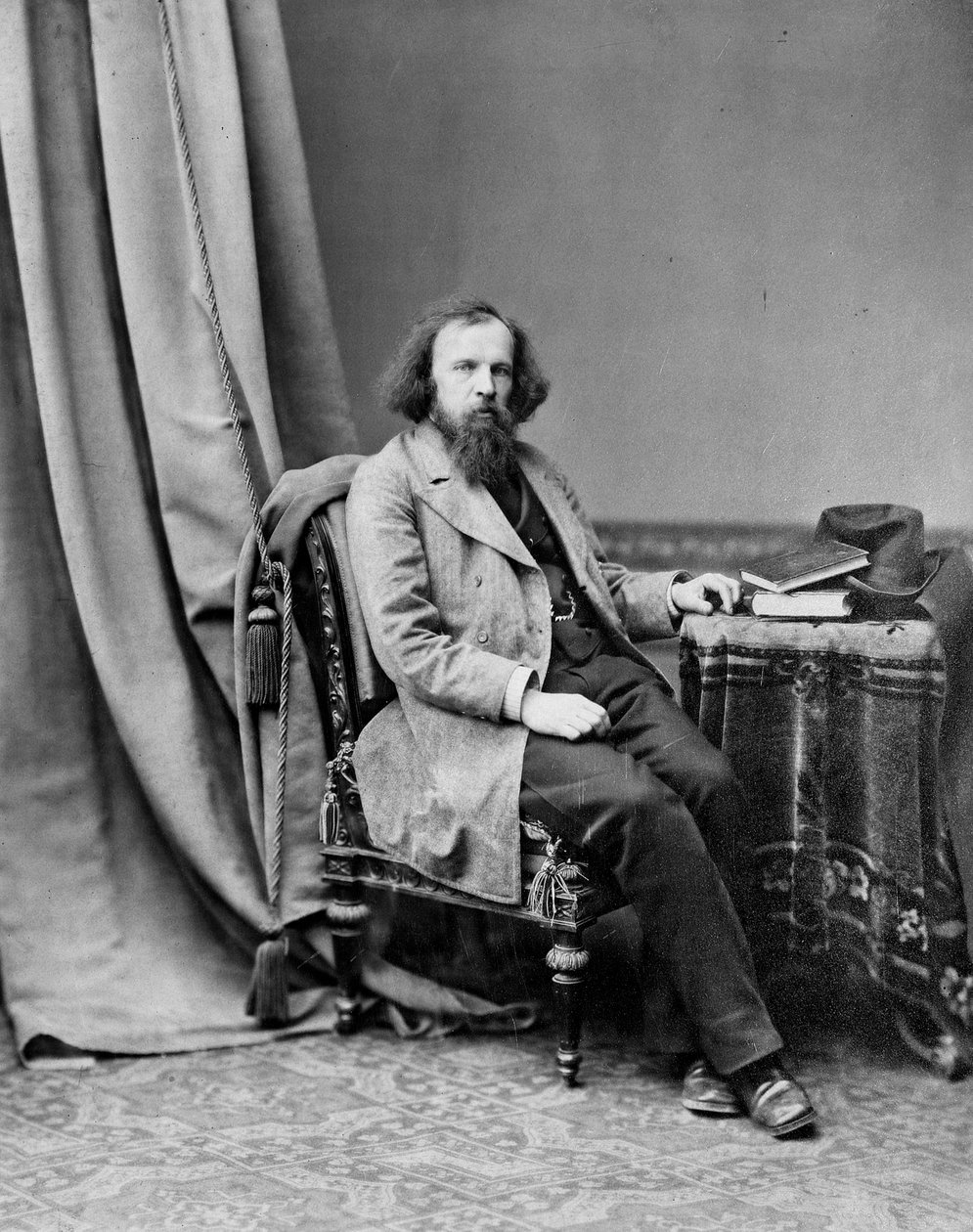 Dmitri Mendeleev, russisk kemiker, c1880-c1882. af Andrei Osipovich Karelin