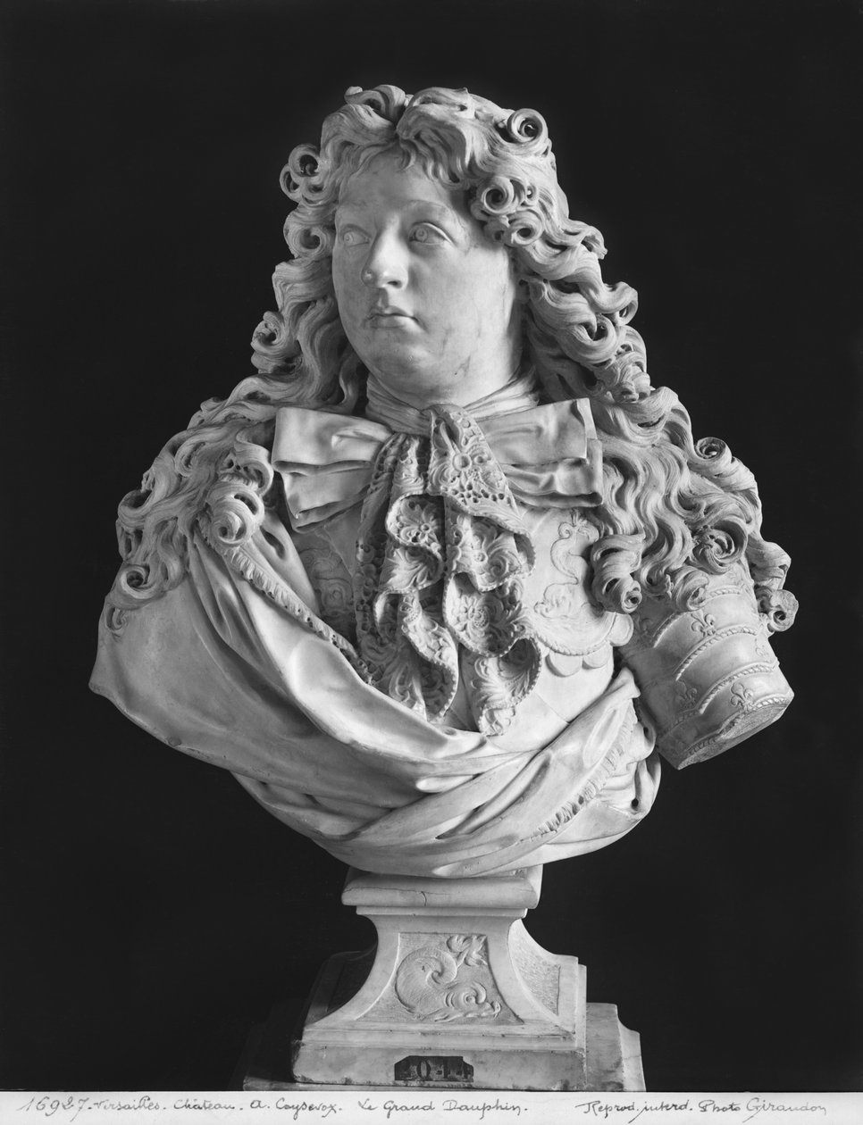 Buste af Louis de France (1661-1711) Monseigneur le Dauphin, kendt som Le Grand Dauphin, 1679 (marmor) af Antoine Coysevox