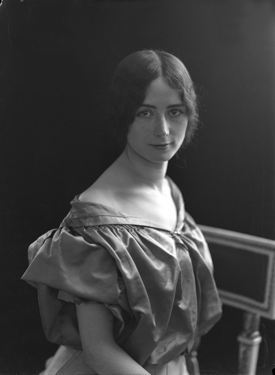 Cleo de Merode, 1903. af Anton Blomberg