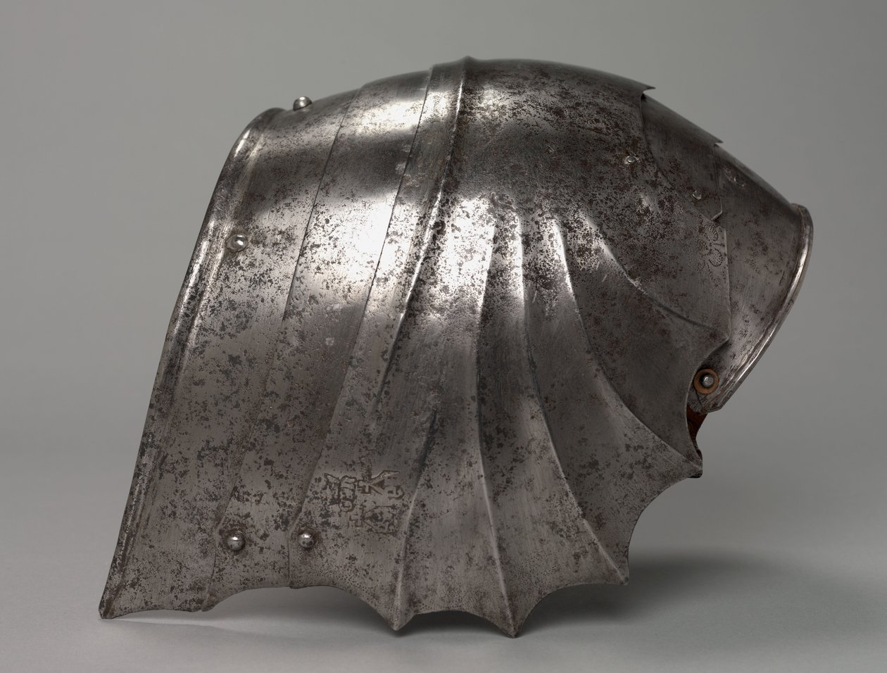 Gotisk vifteformet paulron, ca. 1485-1500 af Antonio Missaglia