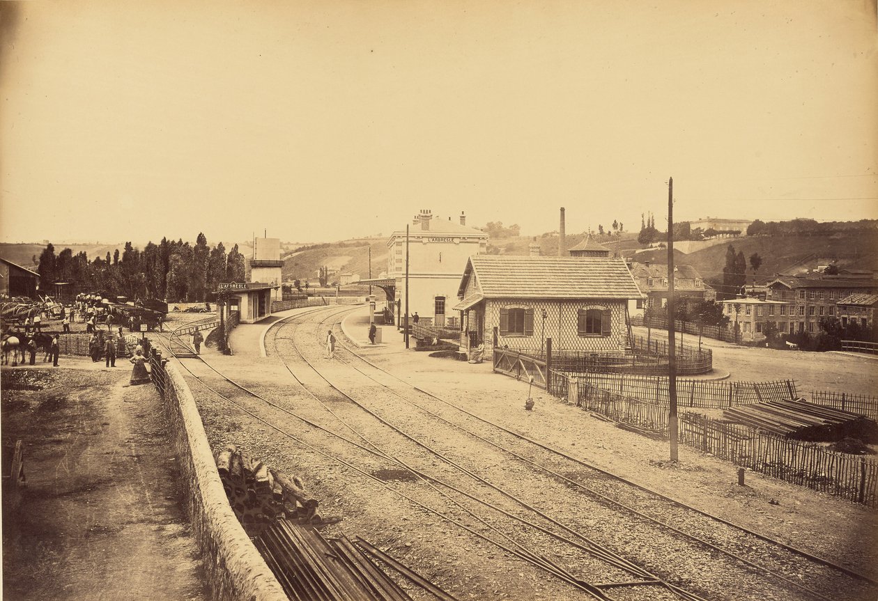 Jernbaneoverskæring og station, L