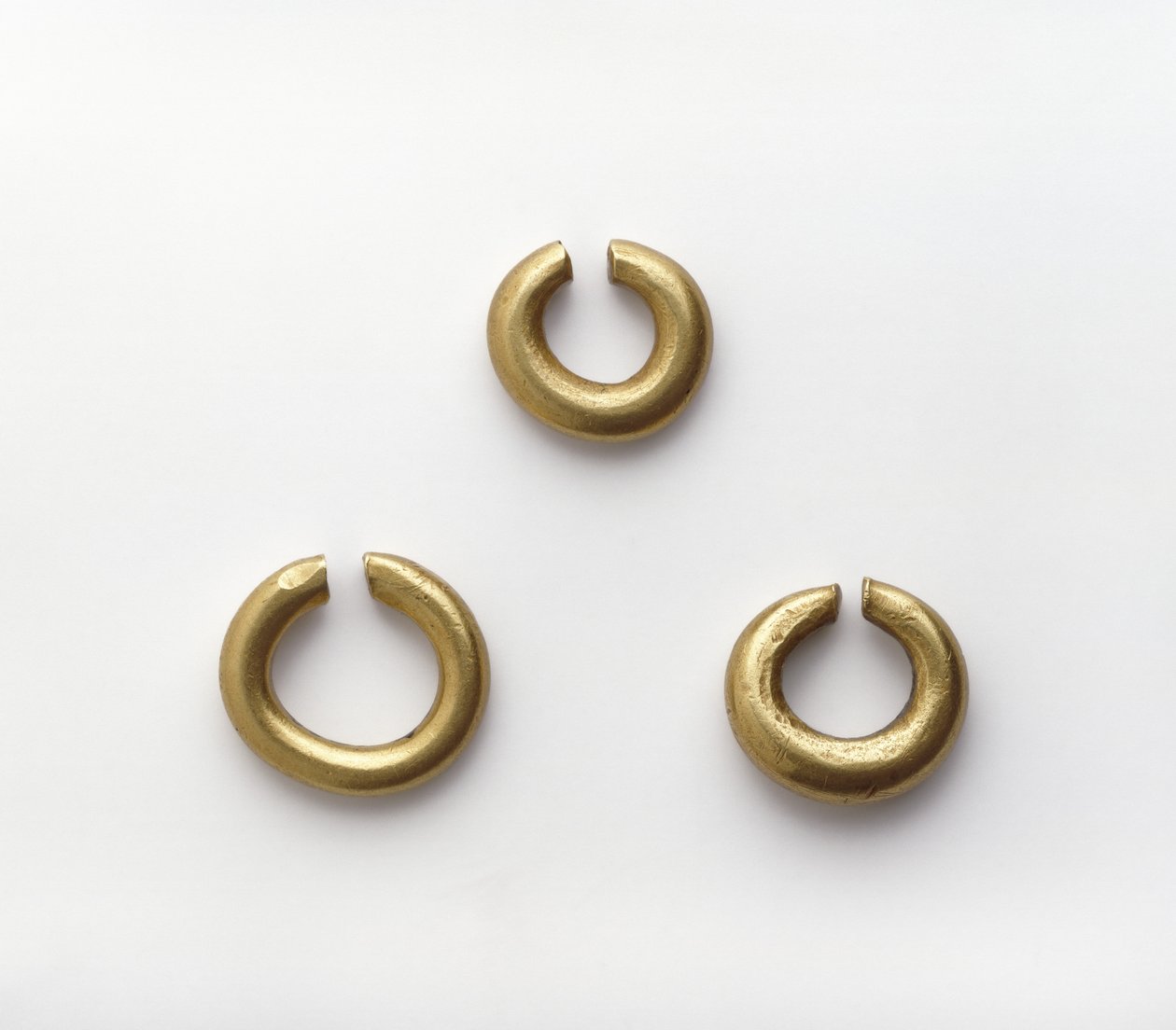 Penannular ringe af guld (guld) af British Late Bronze Age