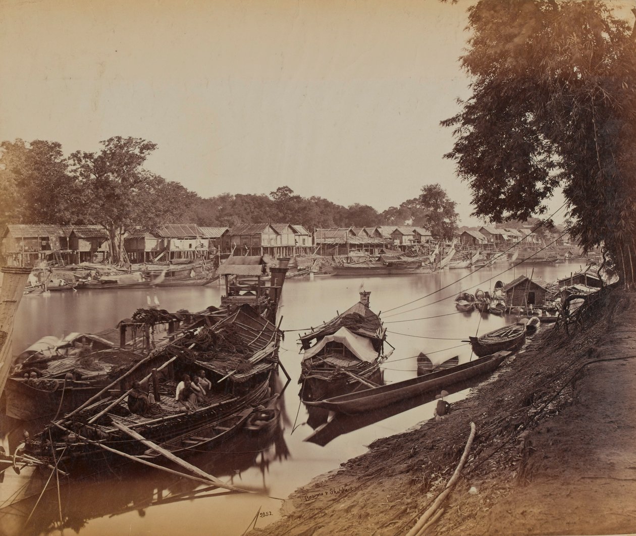 Et bagvand, Mandalay af British Photographer