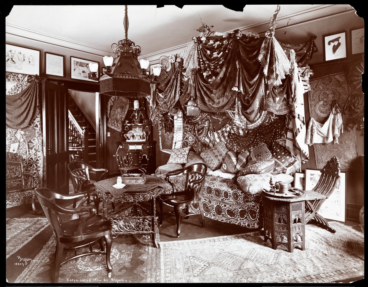 Interiøret af Lillian Russells bolig, New York, 1904 (sølv gelatinetryk) af Byron Company