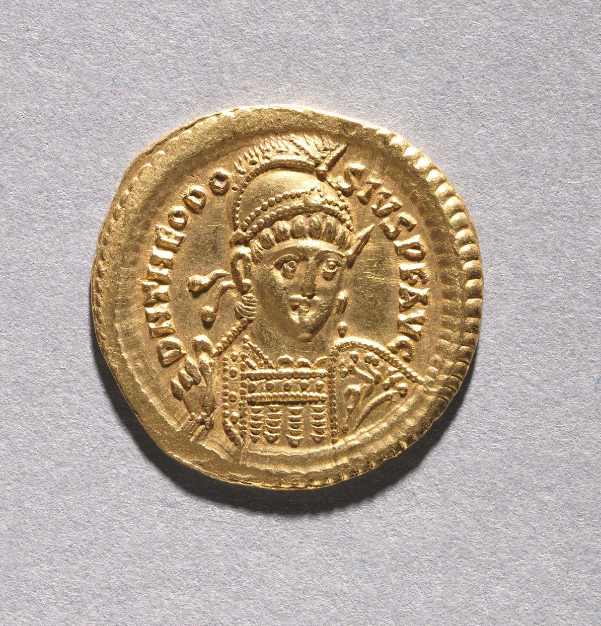 Solidus af Theodosius II og Valentinian III af Byzantine