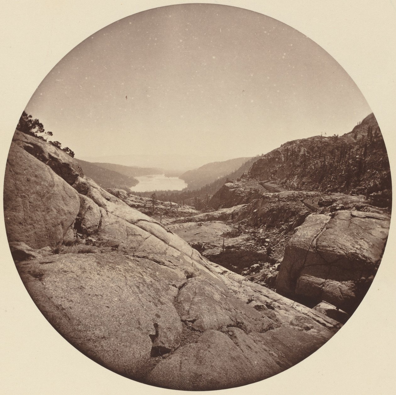 Donner Lake, Californien af Carleton E. Watkins