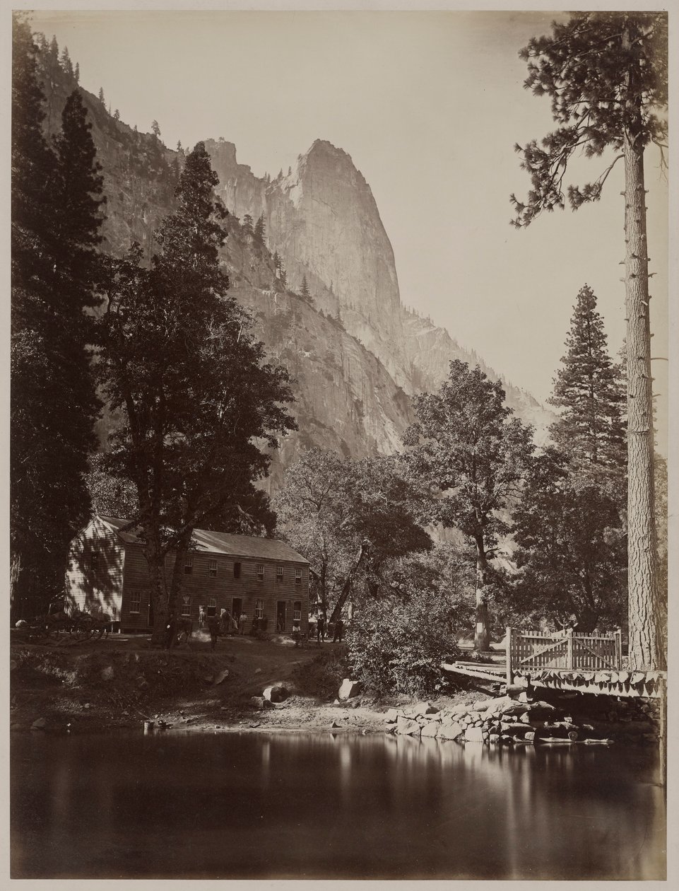 Sentinel Rock, 3270 ft. af Carleton E. Watkins