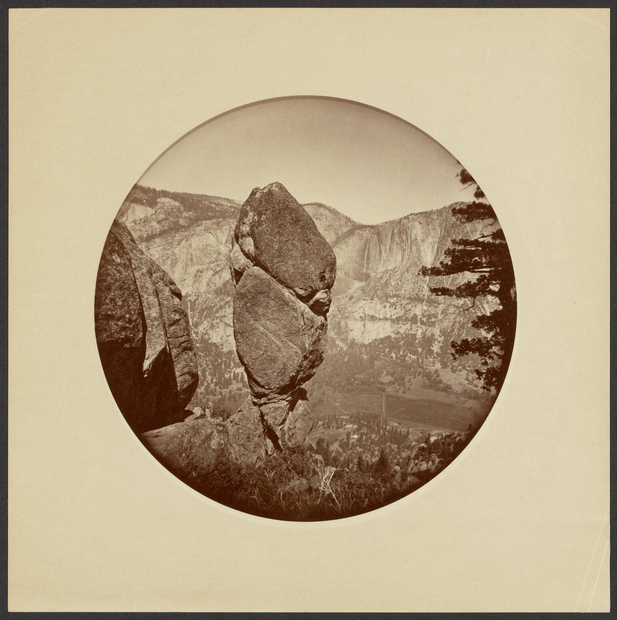 "Agassiz"-søjlen, Yosemite af Carleton Watkins