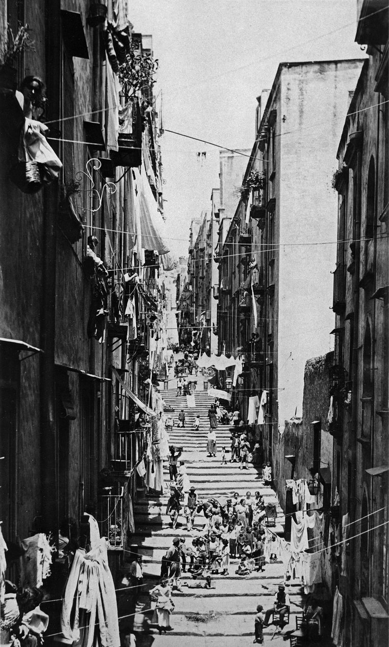 Vicolo del Pallonetto, begyndelsen af ​​1900-tallet (bw foto) af Carlo Brogi