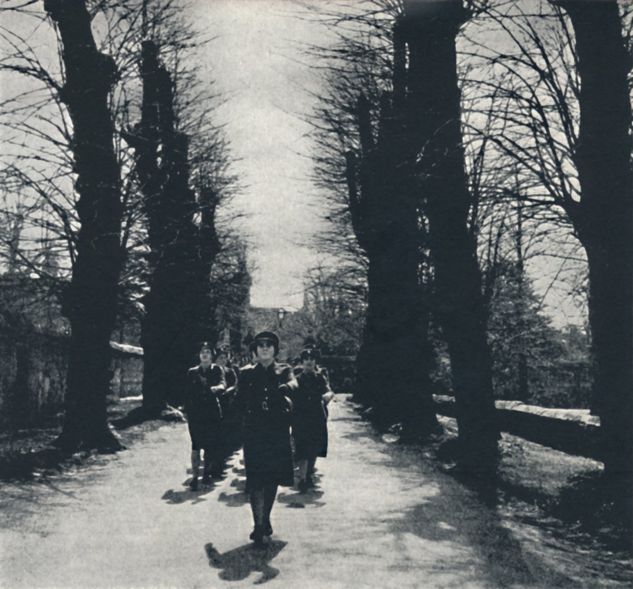 Kirkeparade, 1941 af Cecil Beaton