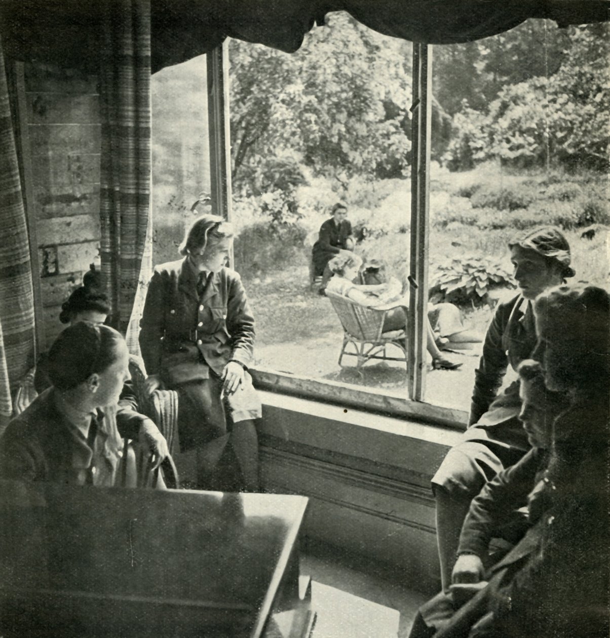 Sommerdag, c1943. af Cecil Beaton