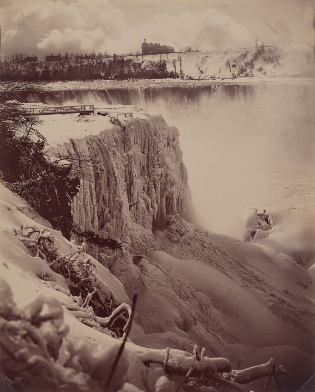Frosne Falls, ca. 1880. af Charles Bierstadt