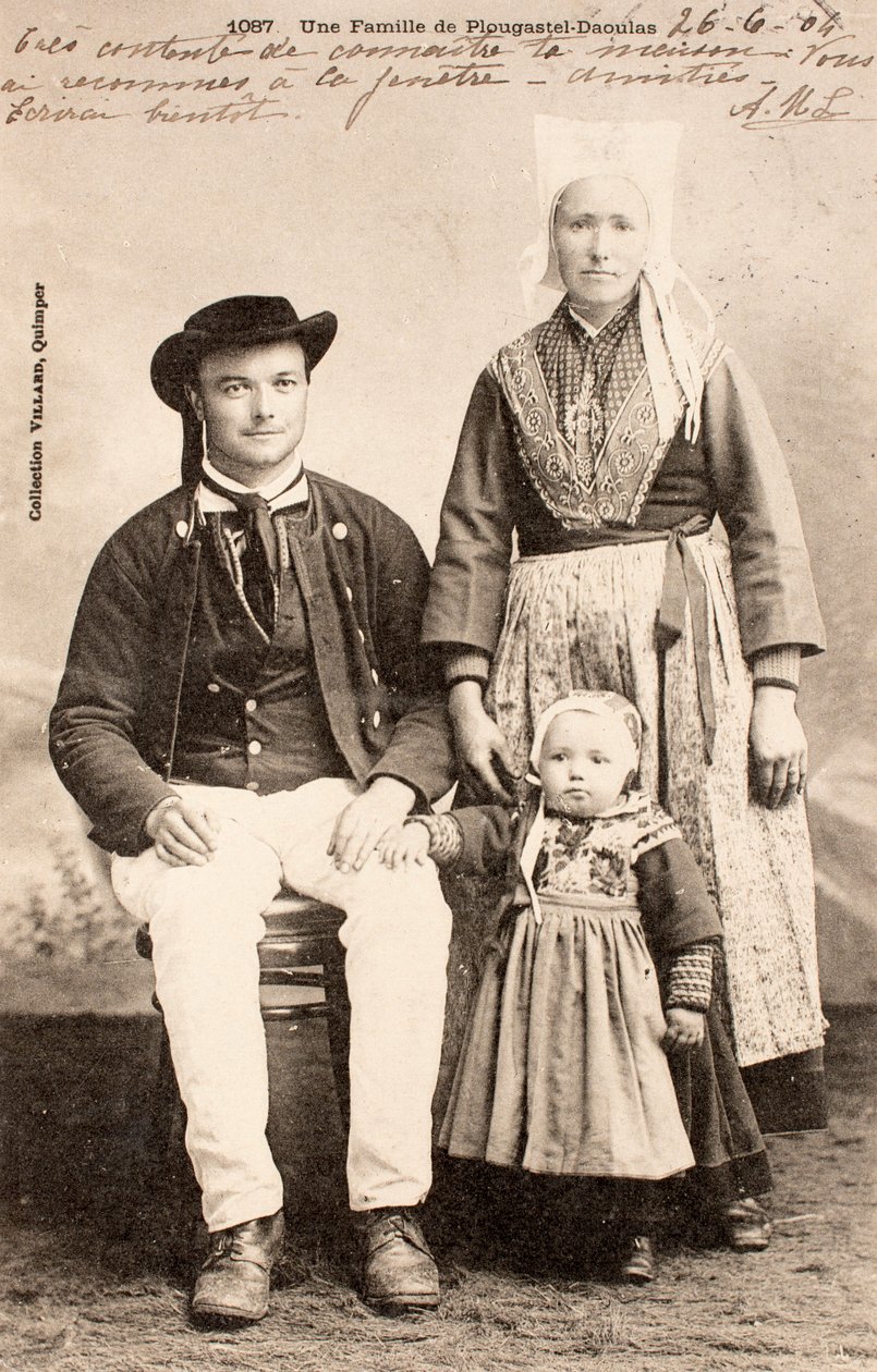 Gammelt postkort/Plougastel Daoulas familie/Bretagne/Frankrig af Augustus Kollner