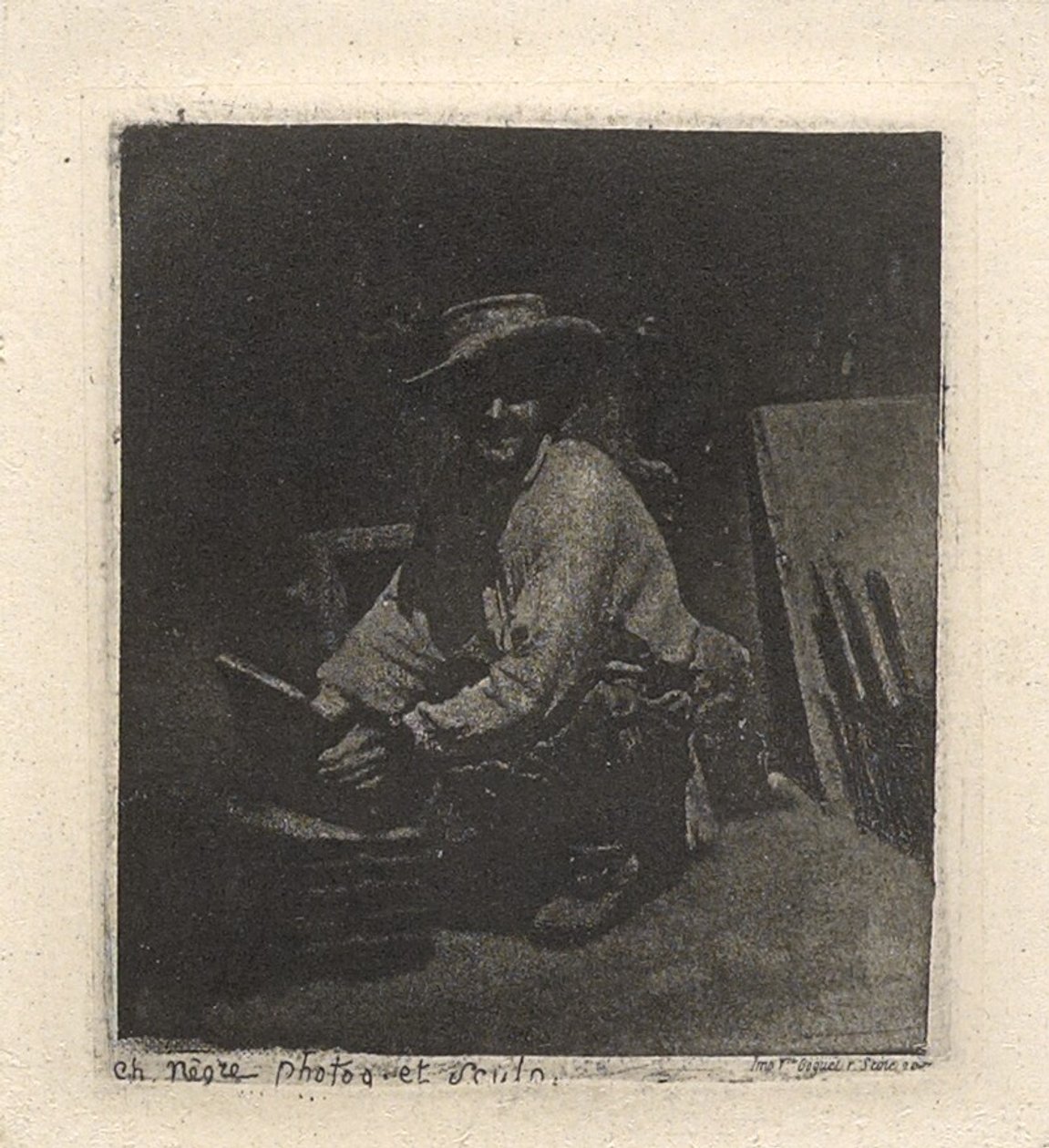 [The Crouching Mason] af Charles Nègre