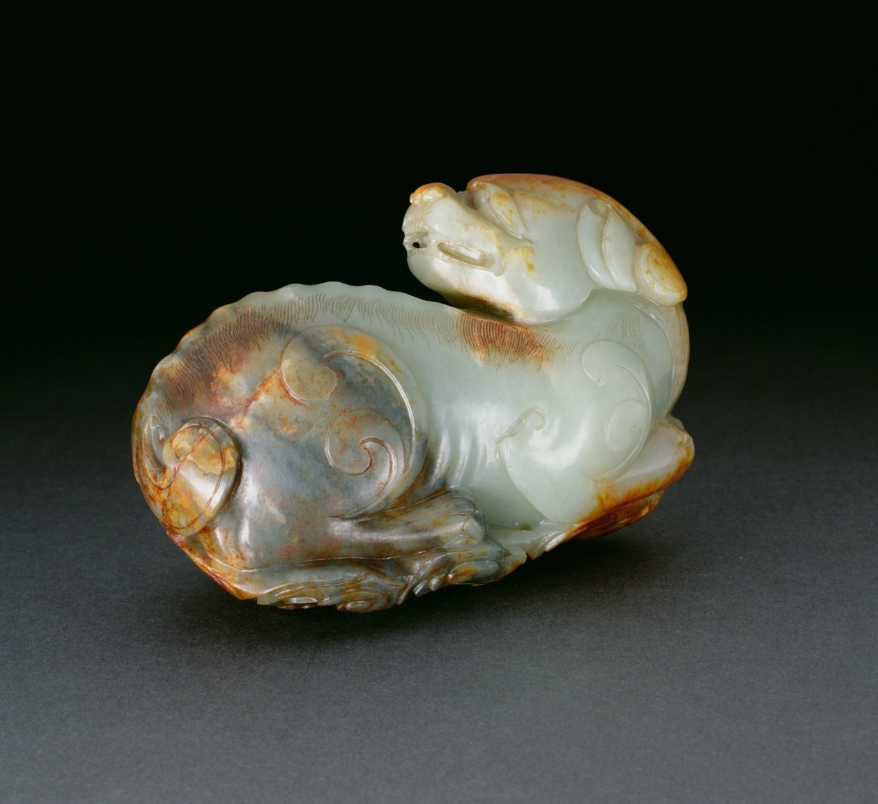 Buddhistisk løve (celadon) af Chinese School