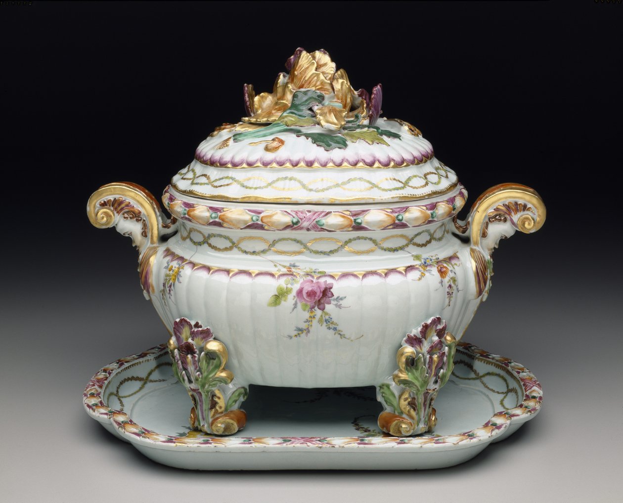 Tureen-on-stand, c.1775dani af Chinese School
