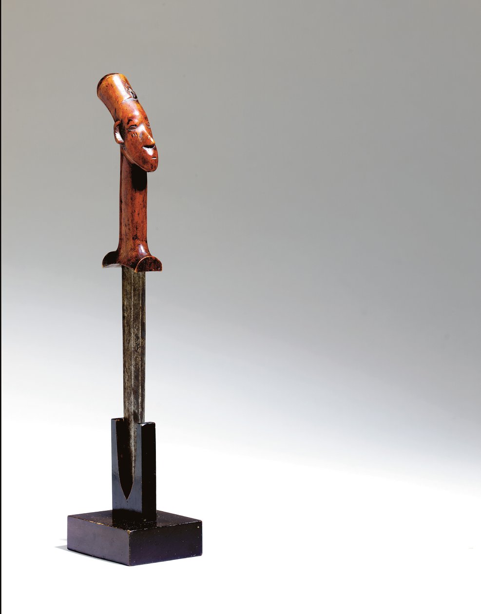 Mangbetu kniv (træ og metal) af Congolese Congolese