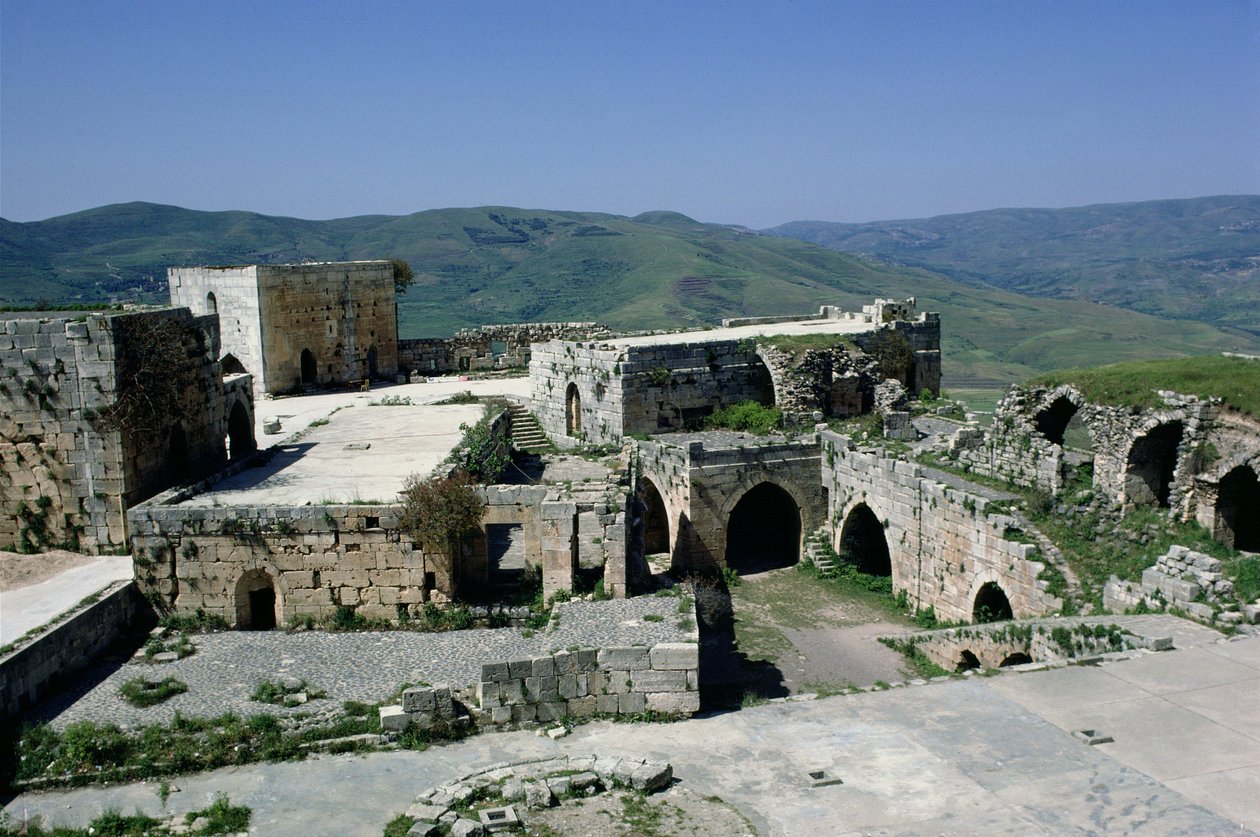Udsigt over slottet Krak des Chevaliers fra fangehullet, bygget omkring 1143 af Crusader Period