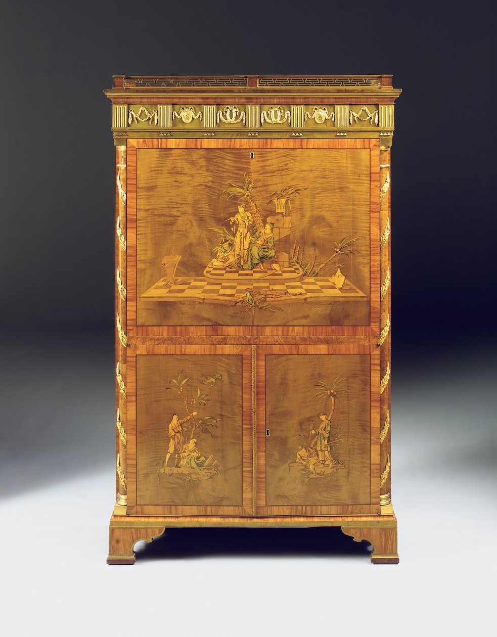 Neoklassisk skrivebord, ca. 1775 af David Roentgen