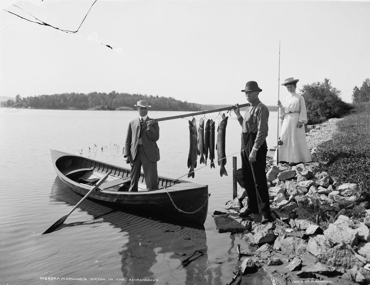 En morgens fangst i Adirondacks, ca. 1903 af Detroit Publishing Co.