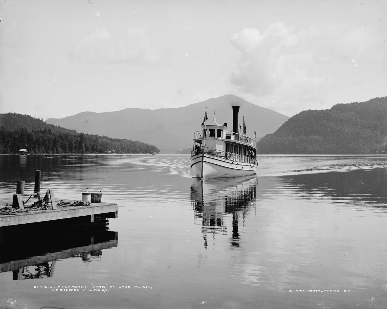 Dampbåd Doris på Lake Placid, Adirondack Mountains, ca. 1902 af Detroit Publishing Co.