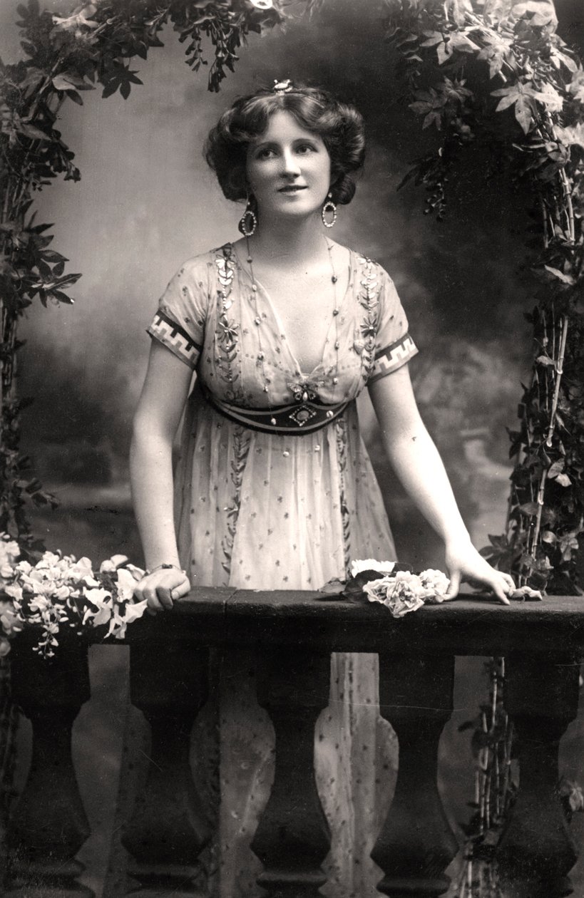 Nina Sevening, skuespillerinde, 1900-tallet. af Dover Street Studios