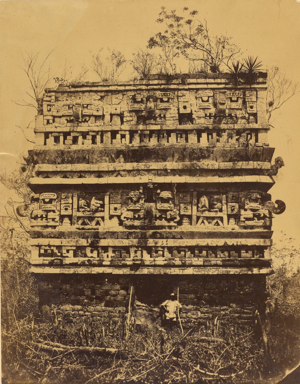 Chichén-Itzá: Højre fløj af nonnepaladset af Désiré Charnay