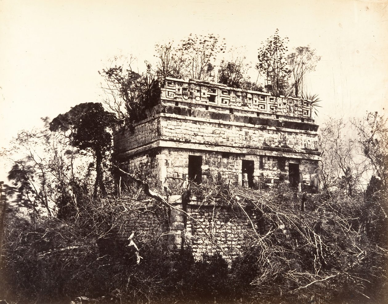 Fængslet i Chichen-Itza, 1857-89. af Désiré Charnay