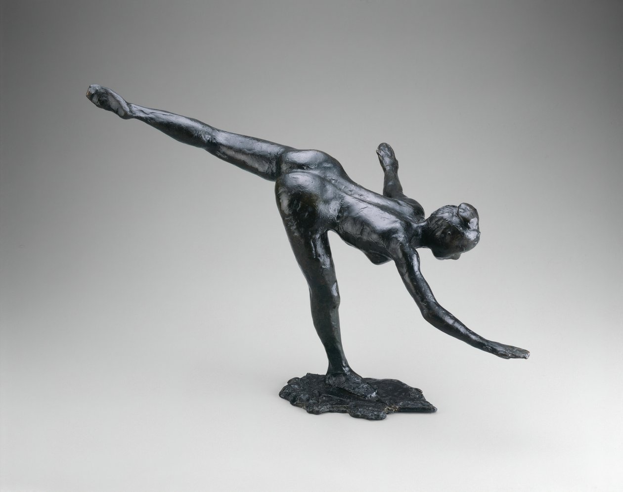 Arabesque, modelleret 188590 støbt 191921. af Edgar Degas