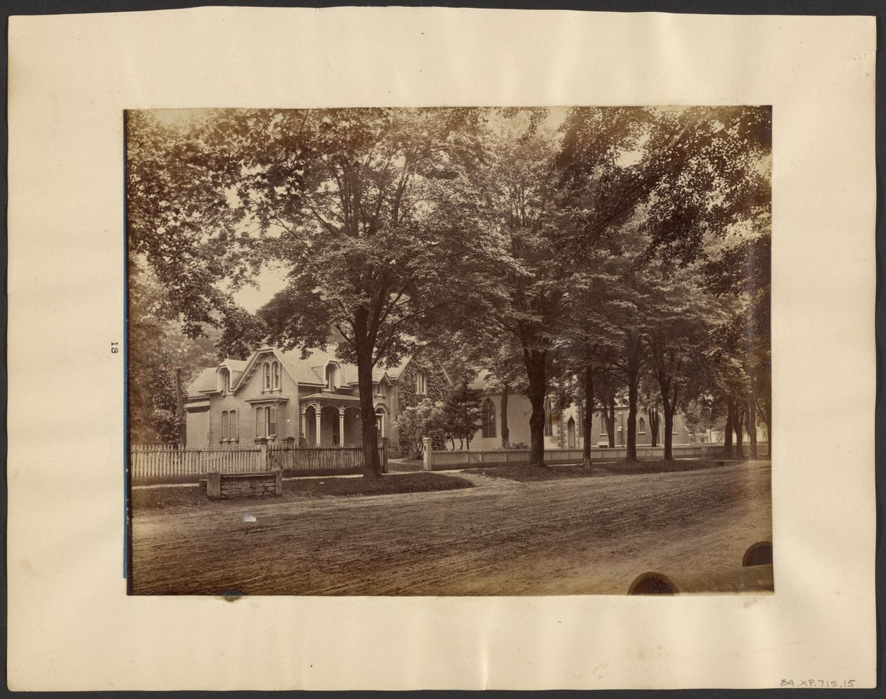 [Huse, Maple City] af Edward H. Hart