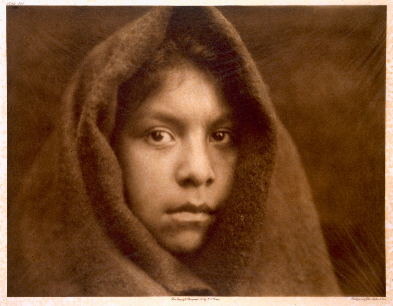 En Makah Maiden af Edward Sheriff (after) Curtis