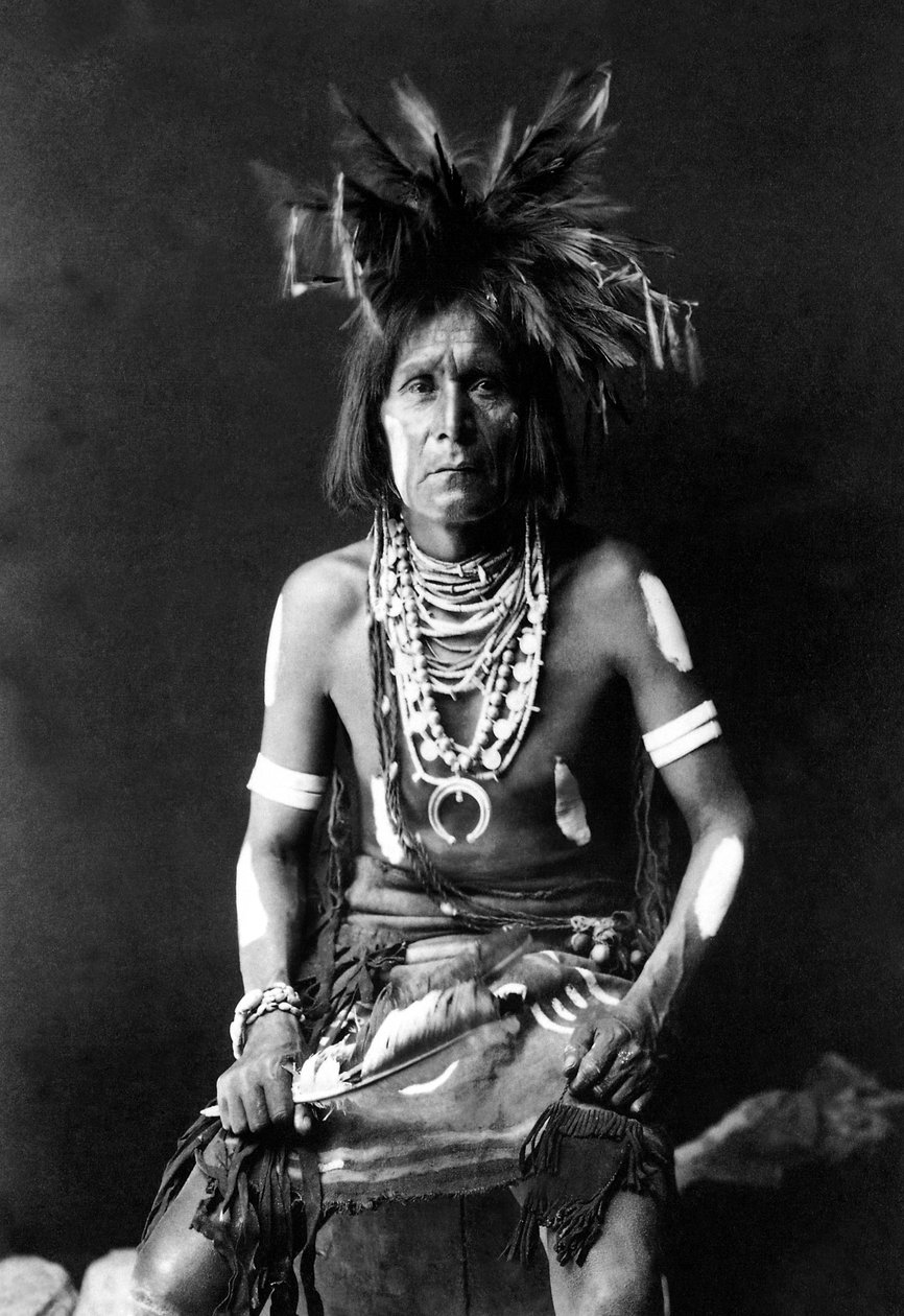Snake Priest (foto) af Edward Sheriff Curtis