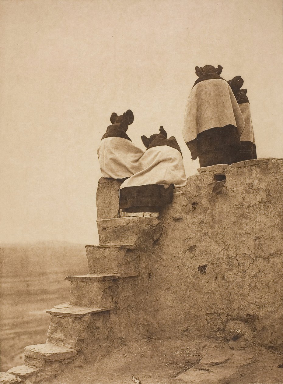 Watching the Dancers, 1906. af Edward Sheriff Curtis