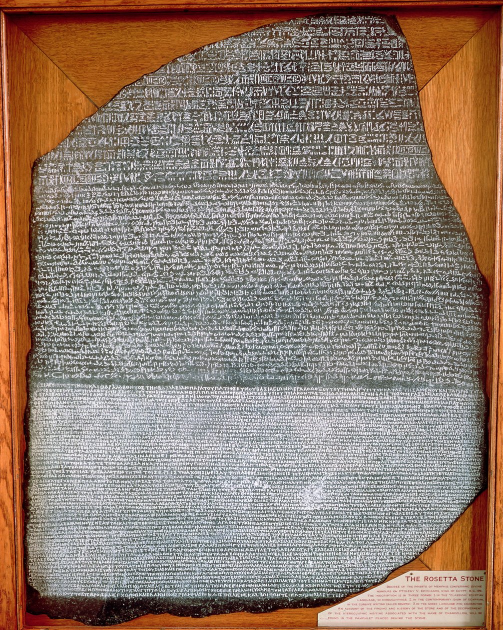Rosettastenen, fra Fort St. Julien, El-Rashid (Rosetta) 196 f.Kr. (se også 138897) af Egyptian Ptolemaic Period