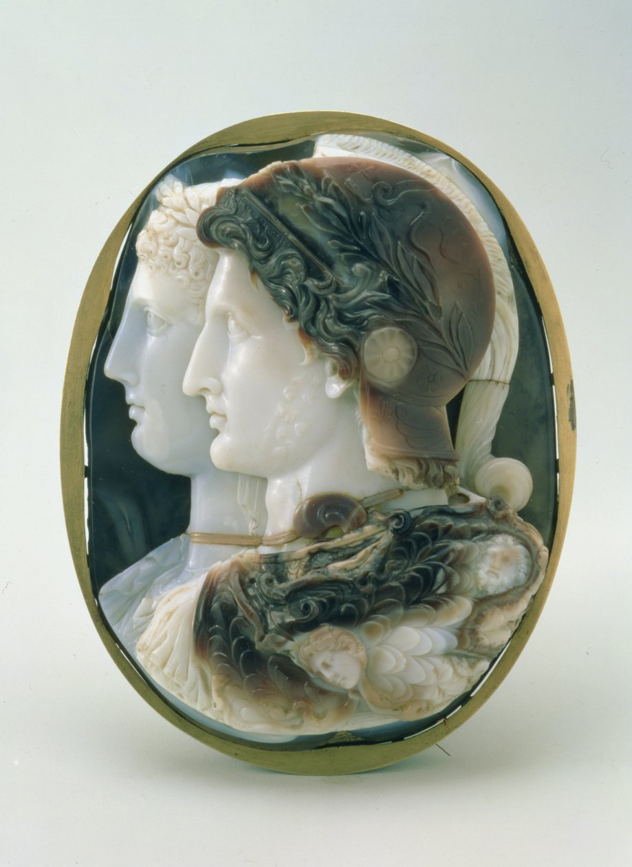 Gonzaga Cameo, der forestiller Ptolemæus II Philadelphus (285-246 f.Kr.) og hans kone Arsinoe portrætteret som guderne for det græske pantheon, lavet i Alexandria, 3. århundrede f.Kr. (sardonyx) af Egyptian Ptolemaic Period