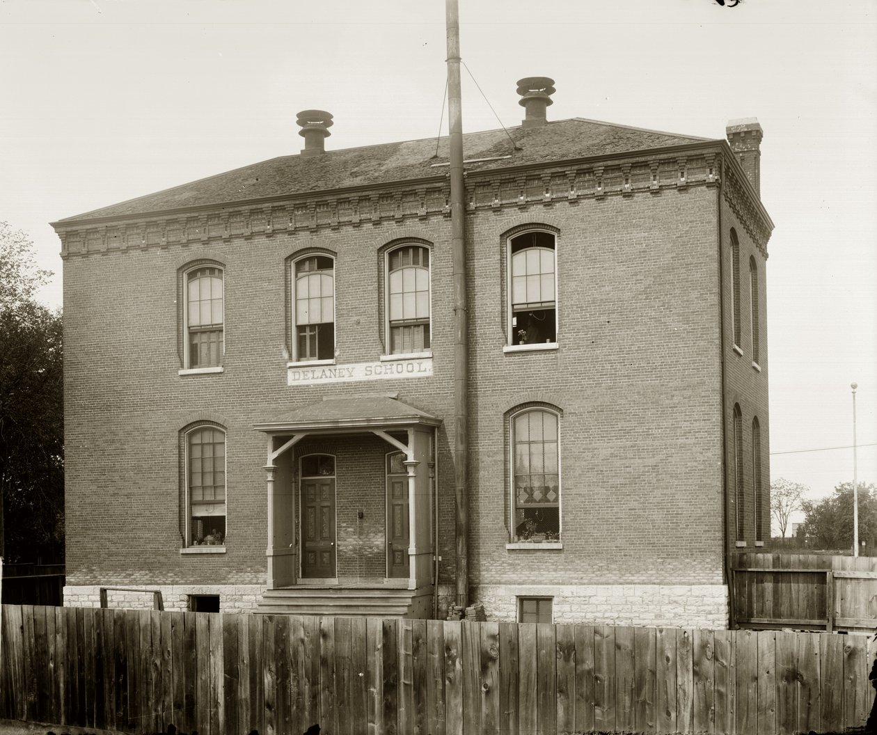 Delaney School før 1911. Virginia Avenue og Bowen Street. (Kaldes også Farvet Skole nr. 6). af Emil Boehl