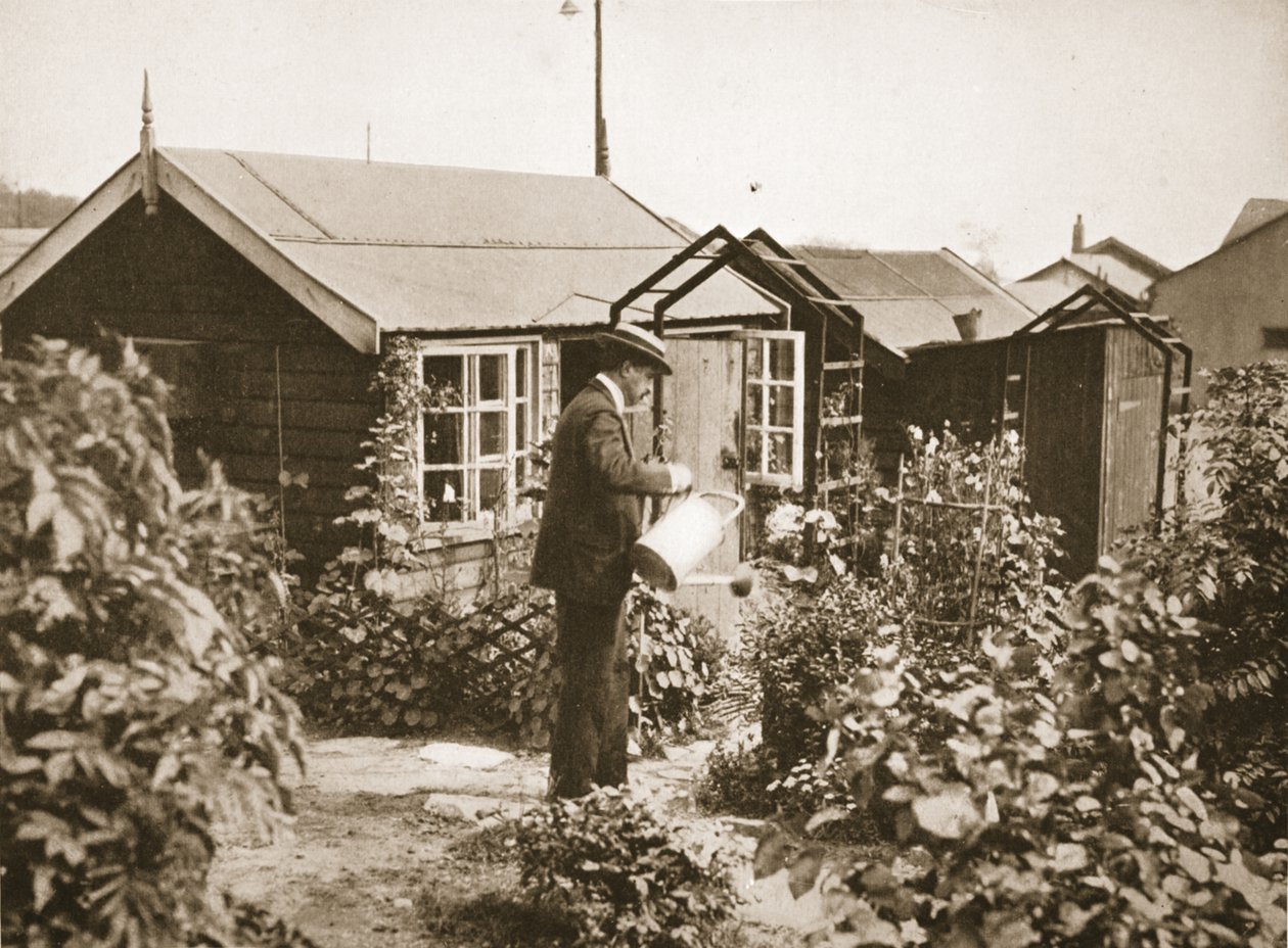 A Chalet in the Gardens, Lofthouse Park, illustration fra tyske fanger i Storbritannien (fotogravure) af English Photographer
